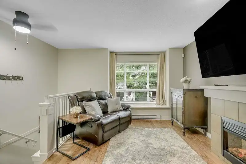 173 15168 36 AVENUE - photo 4 of 39