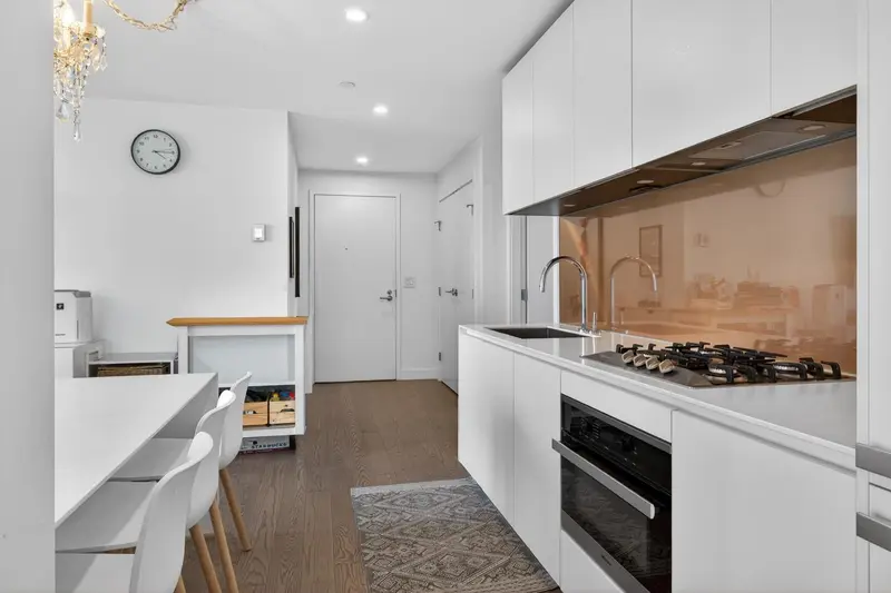 2809 1480 HOWE STREET - photo 3 of 25