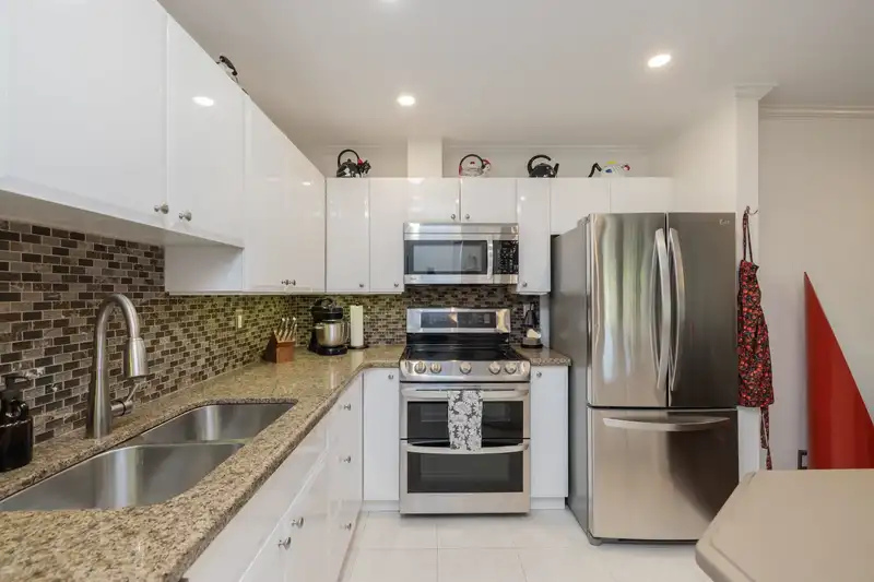104 1952 152A STREET - photo 3 of 25
