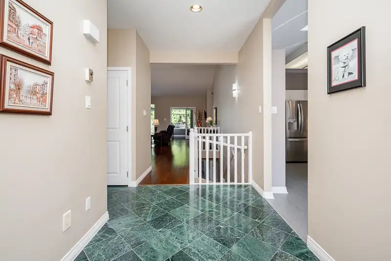 99 2533 152 STREET - photo 3 of 39