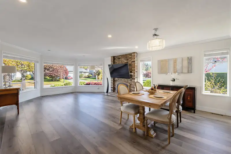 14124 19A AVENUE - photo 4 of 25
