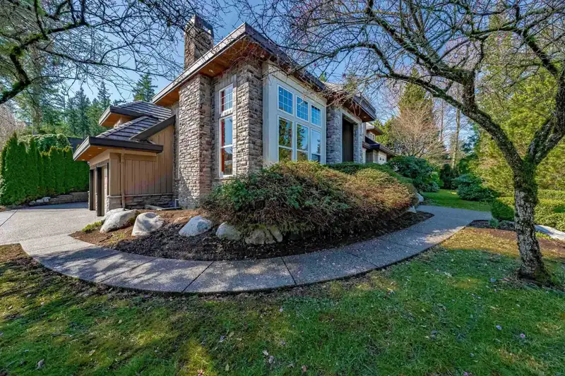 13208 23A AVENUE - photo 3 of 36