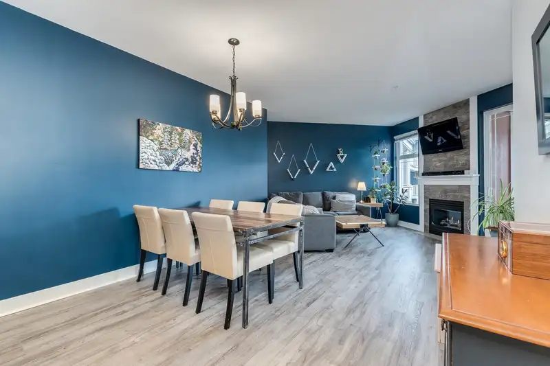 307 15368 16A AVENUE - photo 2 of 19