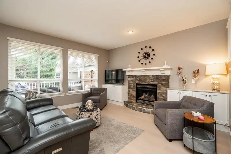72 15288 36 AVENUE - photo 2 of 23