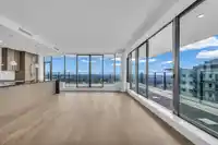 2501 1588 JOHNSTON ROAD - thumbnail 16