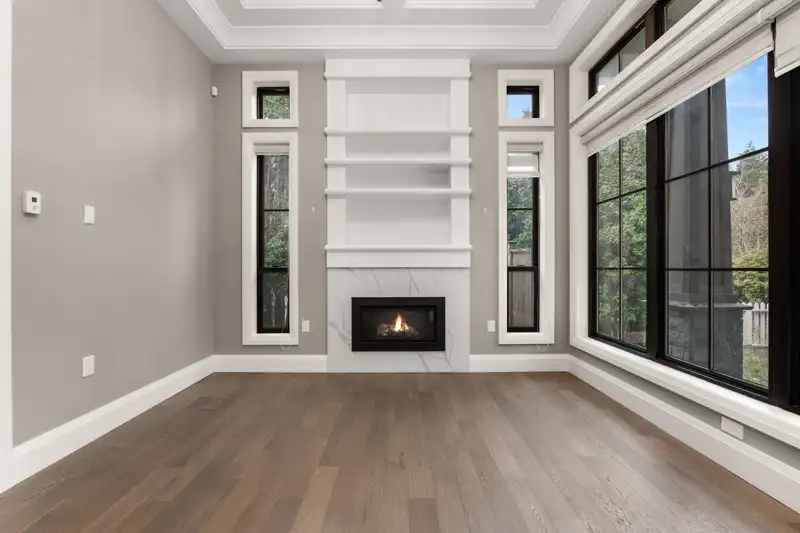 13096 24 AVENUE - photo 4 of 26