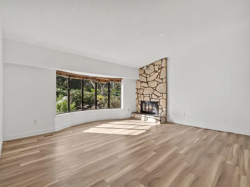 3316 140 STREET - photo 3 of 14