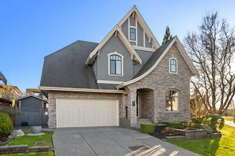 16151 27 AVENUE - photo 1 of 40