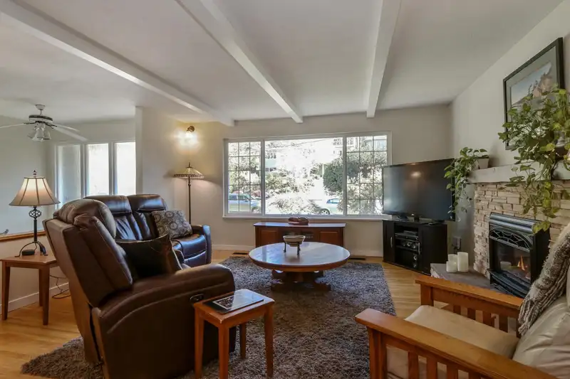 1857 126 STREET - photo 3 of 40