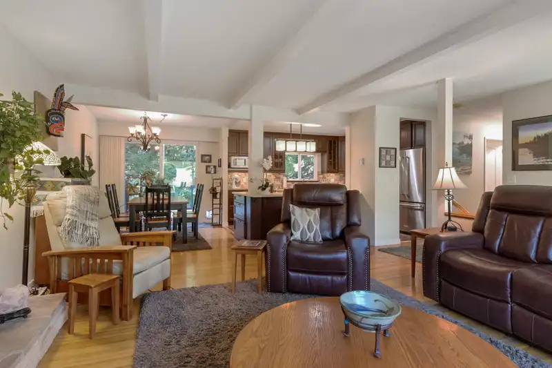 1857 126 STREET - photo 4 of 40