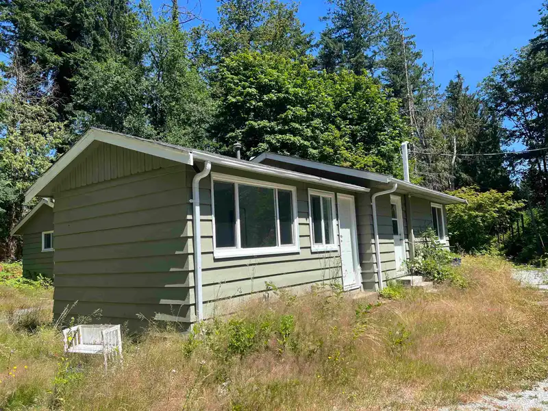 1759 136 STREET - photo 2 of 11