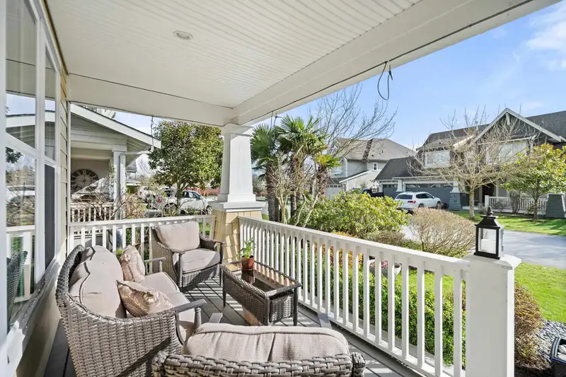 3711 142 STREET - photo 4 of 39