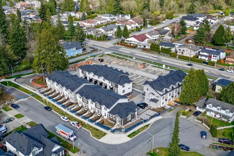 13 12770 105 AVENUE - photo 2 of 25