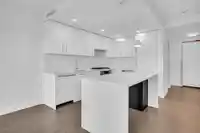 702 1588 JOHNSTON ROAD - thumbnail 20
