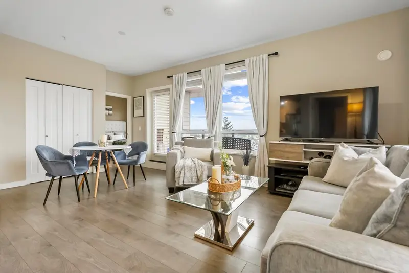 F401 20211 66 AVENUE - photo 2 of 25