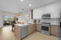102 14022 NORTH BLUFF ROAD - thumbnail 1