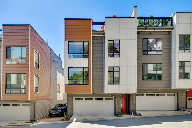 151 16433 19 AVENUE - photo 1 of 16