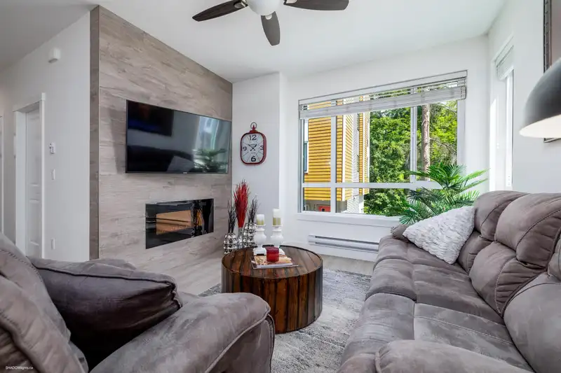 151 16433 19 AVENUE - photo 4 of 16