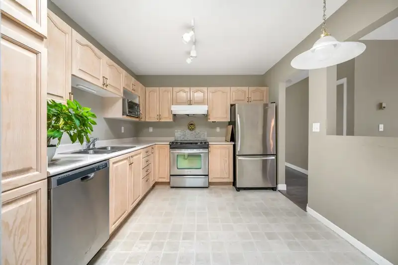 308 1450 MERKLIN STREET - photo 4 of 17