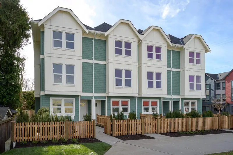 1 4788 54A STREET - photo 1 of 25