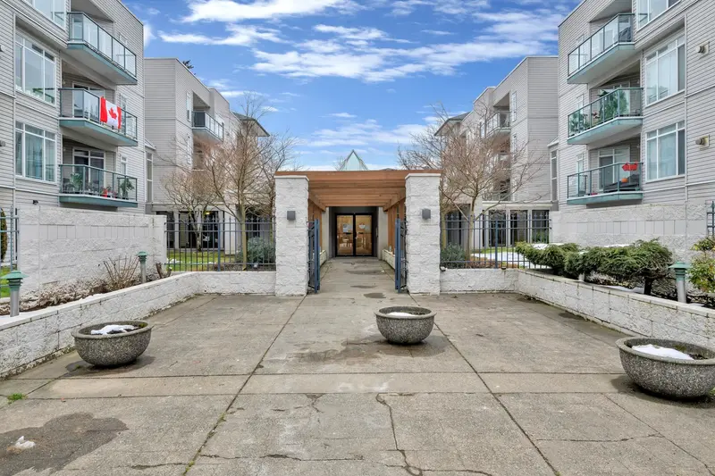 306 32075 GEORGE FERGUSON WAY - photo 3 of 25