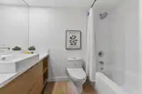 307 1460 MARTIN STREET - thumbnail 4