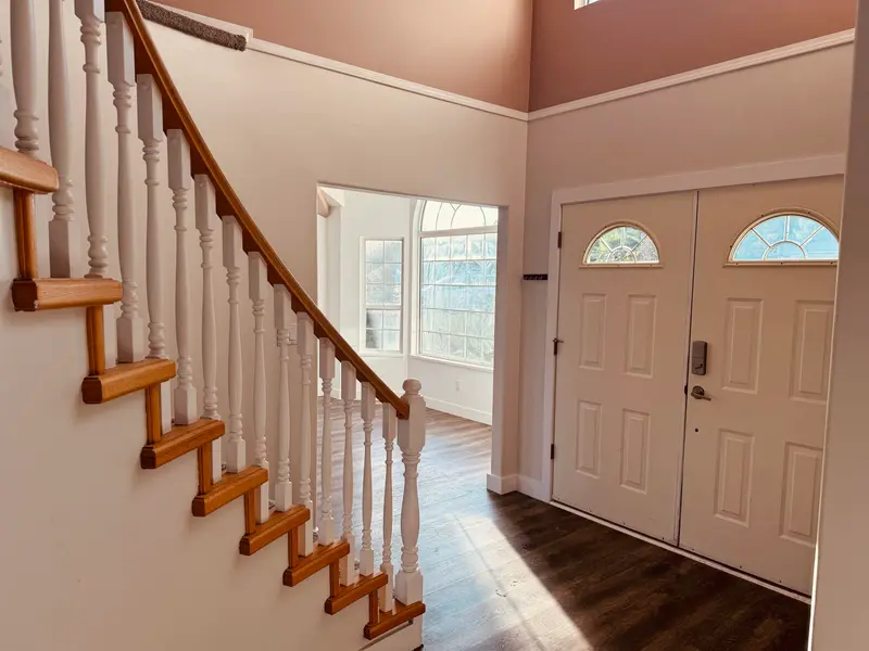 522 EAGLECREST DRIVE - photo 4 of 24