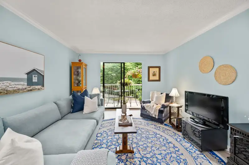 213 12890 17 AVENUE - photo 4 of 21