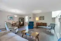 1 1660 148 STREET - thumbnail 4