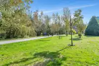 1 1660 148 STREET - thumbnail 35
