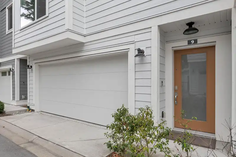 9 2328 167A STREET - photo 3 of 33