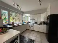 1381 EVERALL STREET - thumbnail 4