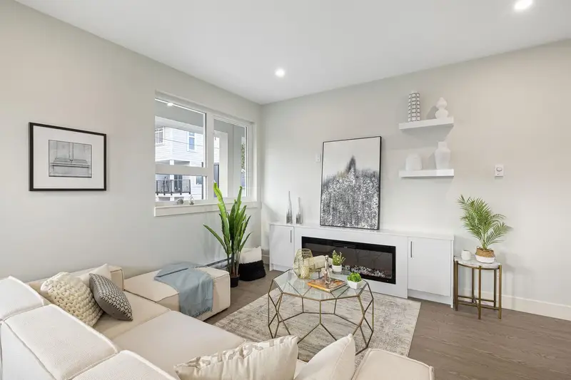 2 14391 61A AVENUE - photo 3 of 25