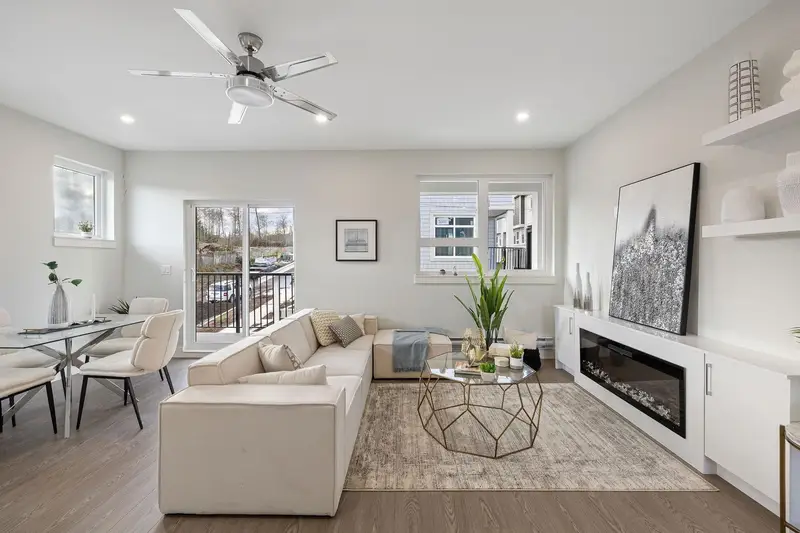 2 14391 61A AVENUE - photo 4 of 25