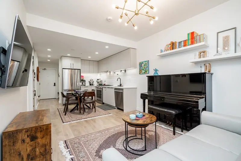 112 3038 ST. GEORGE STREET STREET - photo 4 of 25