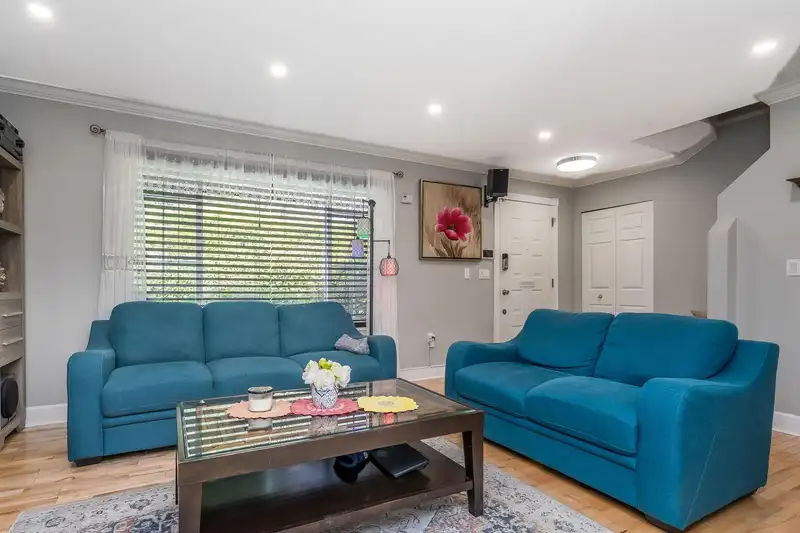 15428 MADRONA DRIVE - photo 4 of 38