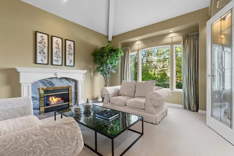 13930 22A AVENUE - photo 4 of 40
