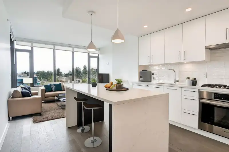 701 1588 JOHNSTON ROAD - photo 1 of 20