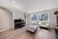 9 1871 165A STREET - thumbnail 8