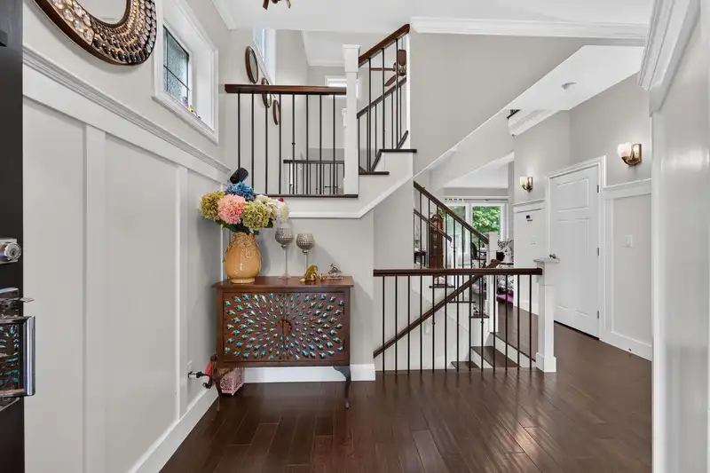16285 26B AVENUE - photo 3 of 38