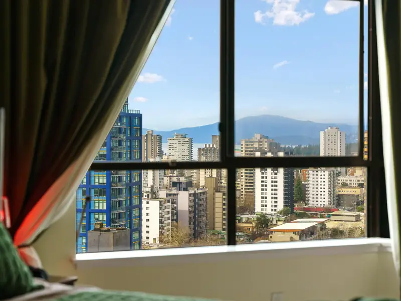 1601 738 BROUGHTON STREET - photo 4 of 25