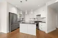 214 14855 THRIFT AVENUE - thumbnail 2