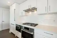 710 1588 JOHNSTON ROAD - thumbnail 2