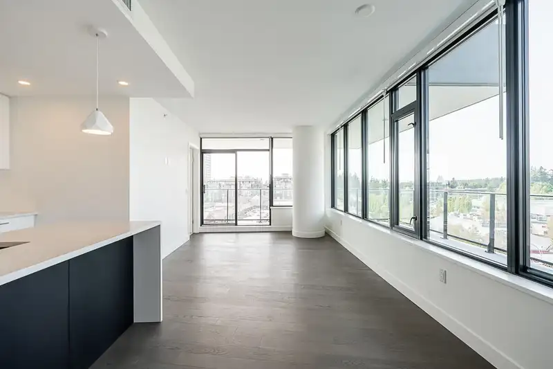 710 1588 JOHNSTON ROAD - photo 4 of 33