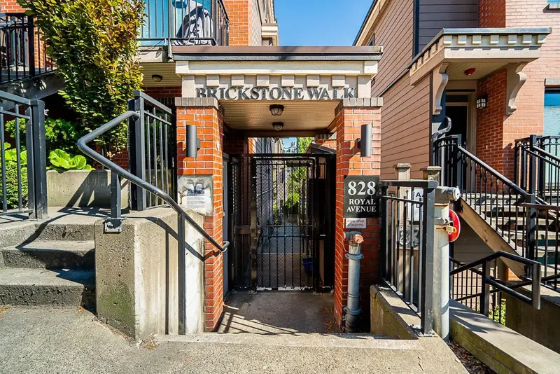 109 828 ROYAL AVENUE - photo 1 of 25