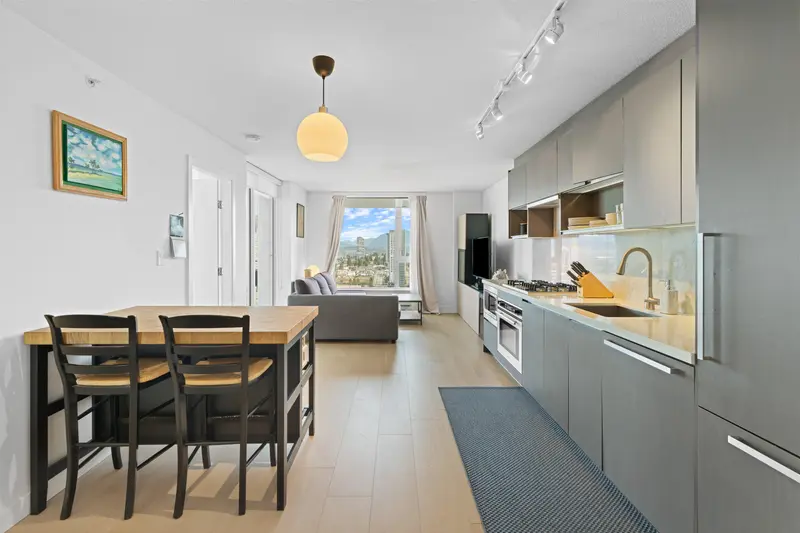 3209 13750 100 AVENUE - photo 3 of 25