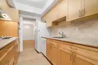 305 1319 MARTIN STREET - thumbnail 6