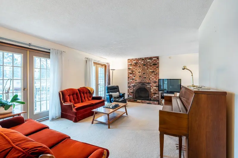 1632 COMO LAKE AVENUE - photo 3 of 25