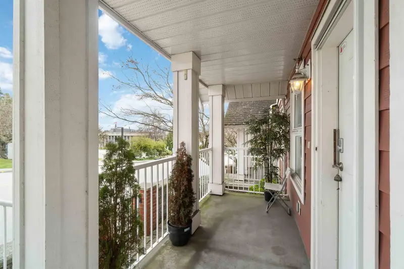 16 188 SIXTH STREET - photo 3 of 25