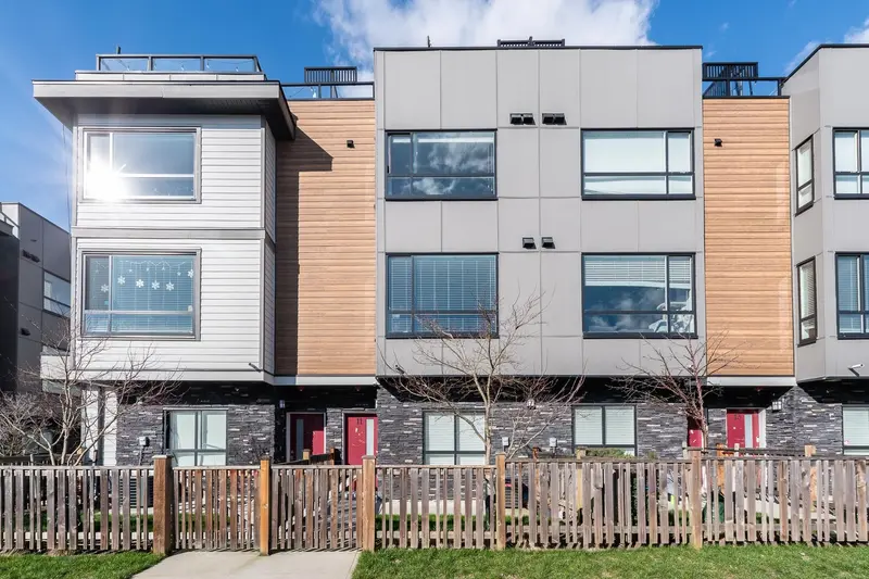 11 19631 55 A AVENUE - photo 1 of 25